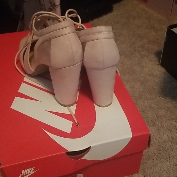 Shoes - Picture 3 of 5